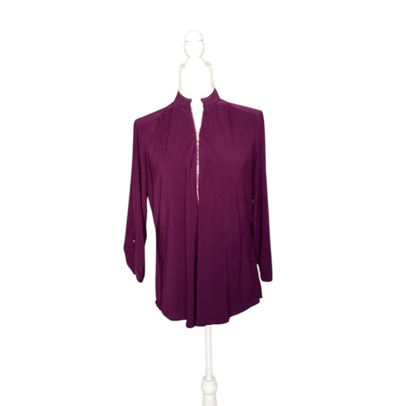 PerSeption Concept Stylish Purple Burgundy V-neck Zipper 3/4 Sleeves Top - Picture 2 of 7